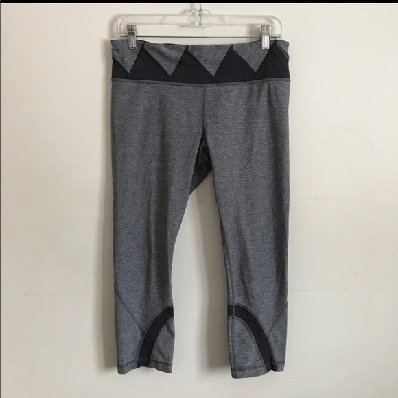 Lululemon size 10 Capri leggings - Picture 1 of 3